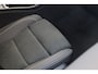 Volvo XC40 B4 200PK Black Edition Plus | Achterbank verwarmd | Afwijkende dakkleur | Apple Carplay/Android Auto|telefoonintegratie premium