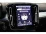Volvo XC40 B4 200PK Black Edition Plus | Achterbank verwarmd | Afwijkende dakkleur | Apple Carplay/Android Auto|telefoonintegratie premium