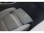 Volvo XC40 B4 200PK Black Edition Plus | Achterbank verwarmd | Afwijkende dakkleur | Apple Carplay/Android Auto|telefoonintegratie premium