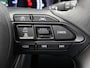 Toyota Yaris 1.5 Hybrid 115 Dynamic + Comfort Pack | 1e Eigenaar | Stoel + Stuur verwarming | Blindspot | PDC voor en achter |