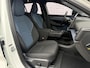 Volvo EX30 Cross Country P5 Long Range Plus Europa 69 kWh | Stoelverwarming | Stuurverwarming | Elektrische Achterklep | Elektr. Voorstoelen | Warmtepomp | Parkeersensoren Voor + Achter | Parkeercamera |