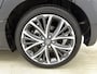 Toyota Yaris 1.5 Hybrid 130 Executive | BTW voertuig | Stoel+stuurverwarming | dodehoek detectie | Parkeersensoren voor+achter | Cruise Control Adaptive | Climate Control | Apple CarPlay/Android Auto |