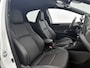 Toyota Yaris 1.5 Hybrid 130 Executive | BTW voertuig | Stoel+stuurverwarming | dodehoek detectie | Parkeersensoren voor+achter | Cruise Control Adaptive | Climate Control | Apple CarPlay/Android Auto |