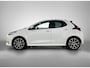Toyota Yaris 1.5 Hybrid 130 Executive | BTW voertuig | Stoel+stuurverwarming | dodehoek detectie | Parkeersensoren voor+achter | Cruise Control Adaptive | Climate Control | Apple CarPlay/Android Auto |