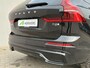 Volvo XC60 2.0 T8 Plug-in hybrid AWD Ultra Bright / Facelift / Fabrieksgarantie t/m 12-2027 / Schuif-/Kantel dak / All-Season banden / Stoel-/Stuur-/Achterbankverwarming /
