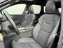 Volvo XC60 2.0 T8 Plug-in hybrid AWD Ultra Bright / Facelift / Fabrieksgarantie t/m 12-2027 / Schuif-/Kantel dak / All-Season banden / Stoel-/Stuur-/Achterbankverwarming /