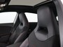 Mercedes-Benz A-klasse 200 AMG Line (Panodak / ACC / Full Led / Distronic+ / Carplay / 19 Inch / Digi dash)