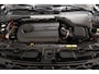 Land Rover Range Rover Evoque 1.5 P300e AWD R-Dynamic SE Blackpack [ Panorama Meridian Leder Stoelverwarming ]