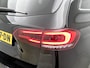 Mercedes-Benz B-klasse 180 Business Solution AMG AMG Line | Night Pakket | Panorama Schuif-Kanteldak | Memory voorstoelen | Achteruitrijcamers. Inclusief 24 maanden MB Certified garantie voor Europa.