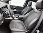 Mercedes-Benz B-klasse 180 Business Solution AMG AMG Line | Night Pakket | Panorama Schuif-Kanteldak | Memory voorstoelen | Achteruitrijcamers. Inclusief 24 maanden MB Certified garantie voor Europa.