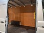 Volkswagen Crafter 35 2.0 TDI L3H3 140 PK Automaat / Euro 6 / Trekhaak 3.000 KG / Airco / Cruise Control / PDC / CarPlay / Navigatie / 3-Zits / 49.350 KM !!