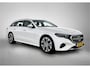 Mercedes-Benz E-klasse Estate 300 e Luxury Line Plug-In Hybride Trekhaak | Rijassistentiepakket plus | Parkeerpakket met 360°-camera | Distronic | Sfeerverlichting. Inclusief 24 maanden Mercedes-Benz Certified garantie voor Europa.
