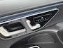Mercedes-Benz E-klasse Estate 300 e Luxury Line Plug-In Hybride Trekhaak | Rijassistentiepakket plus | Parkeerpakket met 360°-camera | Distronic | Sfeerverlichting. Inclusief 24 maanden Mercedes-Benz Certified garantie voor Europa.