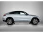 Mercedes-Benz GLC Coupe 300 e 4MATIC Business Solution AMG | Achteruitrijcamera | Apple CarPlay | Treeplanken | Spoiler | Inclusief 24 maanden MB Certified garantie voor Europa.