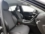 Mercedes-Benz C-klasse 180 Luxury Line | Achteruitrijcamera | Trekhaak | Dodehoekassistent | Sfeerverlichting | Inclusief 24 maanden MB Certified garantie voor Europa.