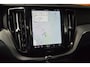 Volvo XC60 Hybride AWD Plus Black Edition | Luchtvering | Bowers & Wilkins | Panoramadak | 360° Camera | Stoel + Stuur Verwarmd |