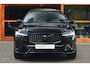 Volvo XC60 Hybride AWD Plus Black Edition | Luchtvering | Bowers & Wilkins | Panoramadak | 360° Camera | Stoel + Stuur Verwarmd |