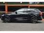 Volvo XC60 Hybride AWD Plus Black Edition | Luchtvering | Bowers & Wilkins | Panoramadak | 360° Camera | Stoel + Stuur Verwarmd |
