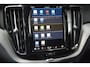 Volvo XC60 Hybride AWD Plus Black Edition | Luchtvering | Bowers & Wilkins | Panoramadak | 360° Camera | Stoel + Stuur Verwarmd |