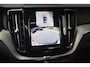 Volvo XC60 Hybride AWD Plus Black Edition | Luchtvering | Bowers & Wilkins | Panoramadak | 360° Camera | Stoel + Stuur Verwarmd |