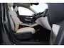 Volvo XC40 2.0 B4 Plus Dark | Achterbank verwarmd | All seasonbanden | Apple Carplay/Android Auto|telefoonintegratie premium