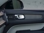 Volvo XC40 2.0 B4 Plus Dark | Achterbank verwarmd | All seasonbanden | Apple Carplay/Android Auto|telefoonintegratie premium