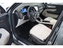 Volvo XC40 2.0 B4 Plus Dark | Achterbank verwarmd | All seasonbanden | Apple Carplay/Android Auto|telefoonintegratie premium