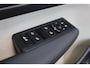 Volvo XC40 2.0 B4 Plus Dark | Achterbank verwarmd | All seasonbanden | Apple Carplay/Android Auto|telefoonintegratie premium