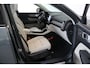 Volvo XC40 2.0 B4 Plus Dark | Achterbank verwarmd | All seasonbanden | Apple Carplay/Android Auto|telefoonintegratie premium