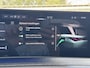 Peugeot e-5008 GT EV 73kWh 210pk | ALCANTARA | MASSAGE | SCHUIF/KANTELDAK | 360° CAMERA | NAVI | ADAPTIVE CRUISE | WARMTEPOMP |
