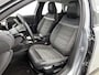 Citroën C4 Feel 130pk | Navigatie | Achteruitrijcamera | Climate Control | Cruise Control | Parkeersensoren | Keyless | Armsteun | Led koplampen | Regensensor | Automatisch dimlicht | Elektrisch inklapbare spiegels | Apple Carplay / Android Auto | Bluetooth | DAB+ radio | Adaptief demping systeem | Half lederen comfortstoelen | Dealeronderhouden |