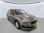 Skoda Scala 1.0 TSI Business Edition Clima / Parkeersensoren / Navigatie / LED verlichting / Cruise control / App-connect