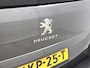 Peugeot Rifter GT 130pk Automaat | Navigatie via Apple Carplay / Android Auto | Achteruitrijcamera | Climate Control | Cruise Control | Parkeersensoren v+a | Dodehoeksensor | Keyless | Elektrisch inklapbare spiegels | Bluetooth | DAB+ radio | Multifunctioneel lederen stuurwiel | Donker getint glas | Trekhaak | 2x Schuifdeur | 17" lichtmetalen velgen |