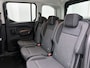 Peugeot Rifter GT 130pk Automaat | Navigatie via Apple Carplay / Android Auto | Achteruitrijcamera | Climate Control | Cruise Control | Parkeersensoren v+a | Dodehoeksensor | Keyless | Elektrisch inklapbare spiegels | Bluetooth | DAB+ radio | Multifunctioneel lederen stuurwiel | Donker getint glas | Trekhaak | 2x Schuifdeur | 17" lichtmetalen velgen |
