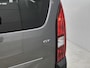 Peugeot Rifter GT 130pk Automaat | Navigatie via Apple Carplay / Android Auto | Achteruitrijcamera | Climate Control | Cruise Control | Parkeersensoren v+a | Dodehoeksensor | Keyless | Elektrisch inklapbare spiegels | Bluetooth | DAB+ radio | Multifunctioneel lederen stuurwiel | Donker getint glas | Trekhaak | 2x Schuifdeur | 17" lichtmetalen velgen |