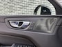 Volvo XC60 2.0 T6 Plug-in Hybrid AWD Ultra Dark | PHEV | Trekhaak | Panoramadak | Head-up Display | 360 Graden Camera | Parkeersensoren | Keyless Entry | Elektrische Achterklep | Elektrisch Verstelbare Voorstoelen | Stoelverwarming voor en achter | Navigatie Google Maps | Apple Carplay | Android Auto