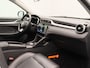 MG MG ZS EV Long Range Luxury 70 kWh | Apple Carplay/Android Auto | Panoramadak | Cruise Control | Stoelverwarming | Achteruitrijcamera |