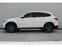 BMW X1 XDRIVE2.8I High Executive | Incl. 12 maanden garantie | Stoelverwarming | Cruise control | Climate control | Parkeercamera | Schuif/kantel dak | Elektrische achterklep | Memory seat | Navigatie | Bluetooth |