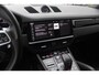 Porsche Cayenne Coupé 3.0 E-Hybrid / Trekhaak / Panoramadak / 360Camera / Softclose / Sportuitlaat / 21'' / Keyless / Bose / Matrix LED / ACC / Sportchrono / Stoelventilatie / Stuurverwarming