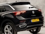 Volkswagen T-Roc 1.5 TSI Sport Business R 150Pk (VIRTUAL COCKPIT, 1e EIGENAAR, APPLE CARPLAY, ZWART HEMEL, MODE KNOP, SPORTSTOELEN, ELEK ACHTERKLEP, GETINT GLAS, ADAPTIVE CRUISE, NIEUWSTAAT)