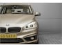 BMW 2-Serie Active Tourer 218i Automaat LED Leder Trekhaak HUD Stoelverw