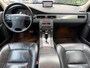 Volvo XC70 3.2 Summum Automaat | Leer | Xenon | Navi | Autom. Airco | Adapt. Cruise Control | Four-C | Bliss | LMV | PDC | Dynaudio | Kinderzitjes | Nieuwe APK!