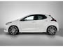 Toyota Yaris 1.5 Hybrid GR Sport Premium Pack | BTW Voertuig | JBL | Head-Up Display | Dodehoek detectie | Panoramadak | Stoel+stuurverwarming | Parkeersensoren voor+ achter | Draadloze telefoonlader | Cruise control adaptive |
