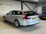 Volvo V90 2.0 T5 Momentum - org NL - 1e eig - Dealerond - El trekhaak - BLIS - Leer - PDC