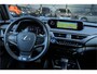 Lexus UX 250h F Sport Premium |dealer onderhouden|leder|elek stoelen|memory|HUD|