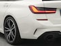 BMW 3-Serie Touring 320i Executive Edition 184 PK | M-pakket |  LED koplampen | Head up display | Panorama dak | Stoelverwarming | Elektrische kofferklep | Navigatie | Leder |