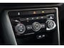 Volkswagen T-Roc 1.0 TSI Style Business 110pk | Trekhaak | ACC | Carplay | Navi