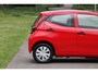 Toyota Aygo 1.0 VVT-i x-fun / Van 1e eigenaar / Airco / Bluetooth / Dealer onderhouden / Slechts 50.000 km.