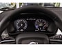 Volvo XC40 2.0 B3 Momentum | 2e eigenaar | NL auto | Cruise control | Rijstrooksensor | Climate control | Bluetooth | LED | 18 inch | PDC | Trekhaak