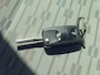 Volkswagen Transporter 2.0 TDI L1H1 T800 - Airco - 3 Zits - Navigatie